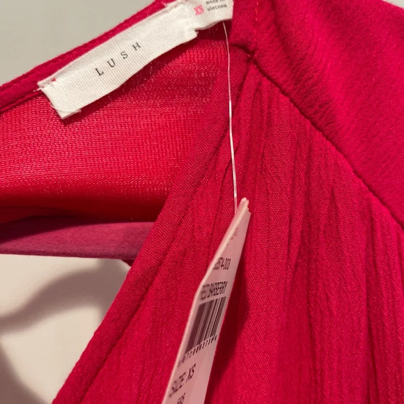 NWT Lush Red Barberry Back Cut Out Long SleeveTunic Dress Size XS - Picture 3 of 5